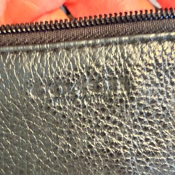 Coach - Black Leather Crossbody Purse -EUC - Picture 12 of 14